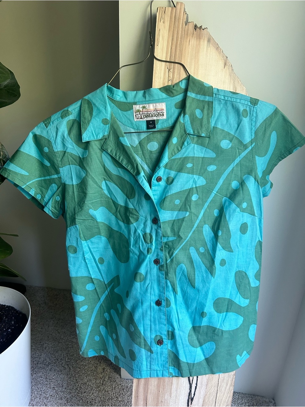 Patagonia Pataloha Monstera Leaf Shirt
